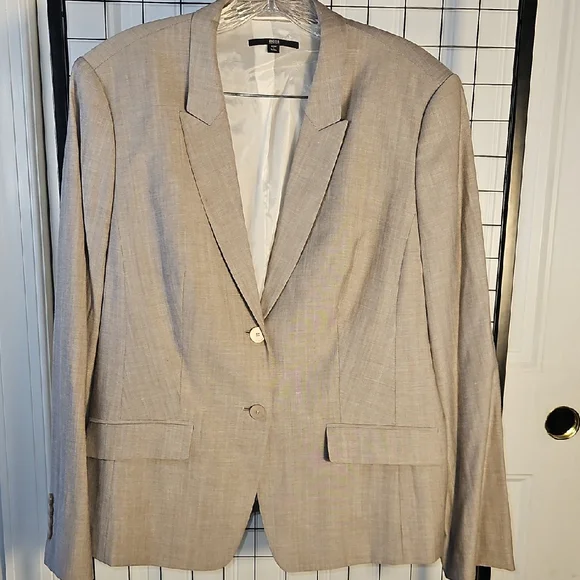 BOSS Hugo Boss Women’s Beige Virgin Wool Blend Blazer Jacket Tailored - Picture 2 of 15